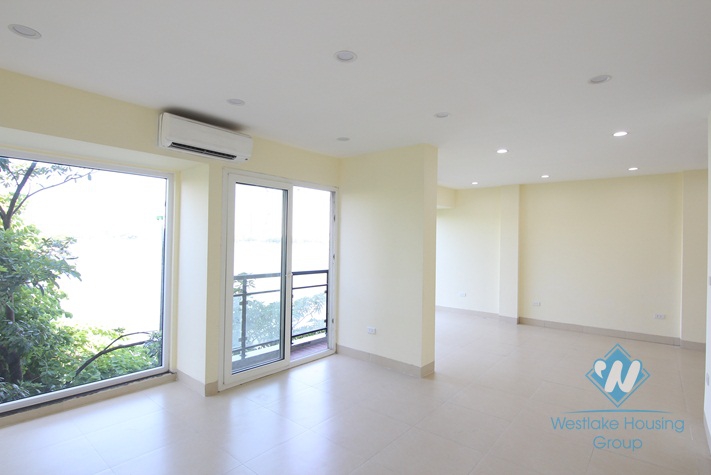 170 sqm office for rent in the heart of Tay Ho, Ha Noi